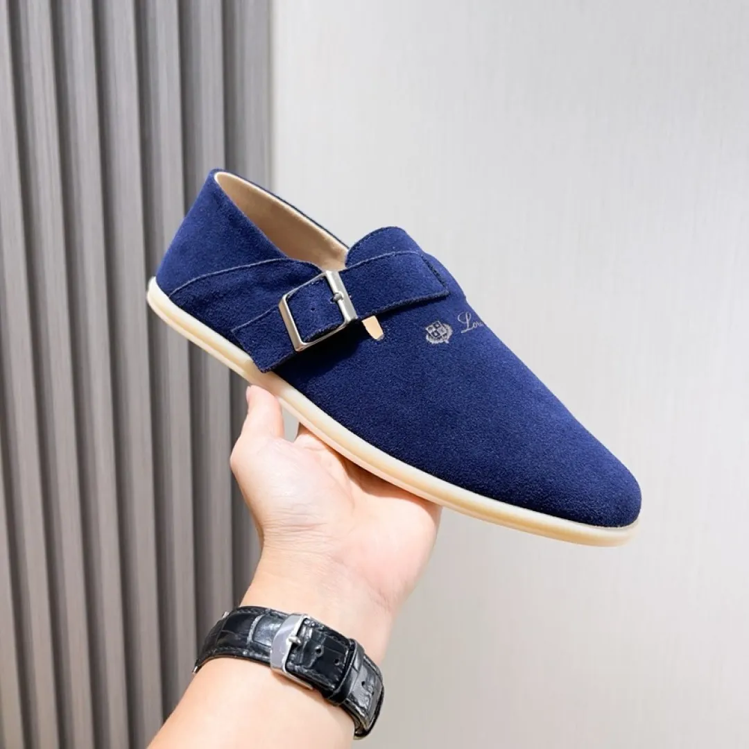 Factory price 420💰[loro piana] 2025 new moccasins, popular casual sneakers for street men. The shoes are made of first-layer suede leather uppers with rubber soles. They are classic. The complex craftsmanship and meticulous structure make the shoes light and soft, allowing you to walk comfortably and freely. Perfect for summer wear. Yardage: 38-45.